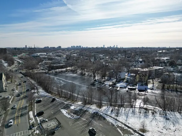 2500 Mystic Valley Pkwy APT 401, Medford, MA 02155