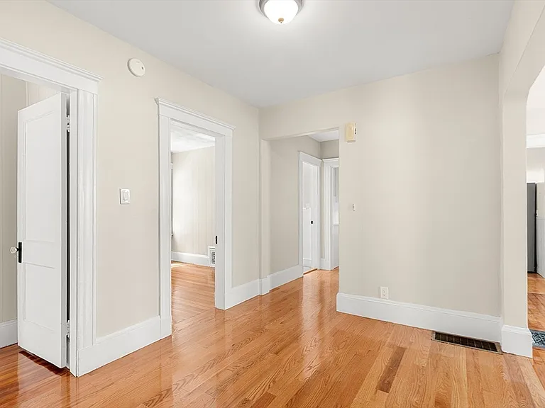 79 Nelson St #1 — Photo 9