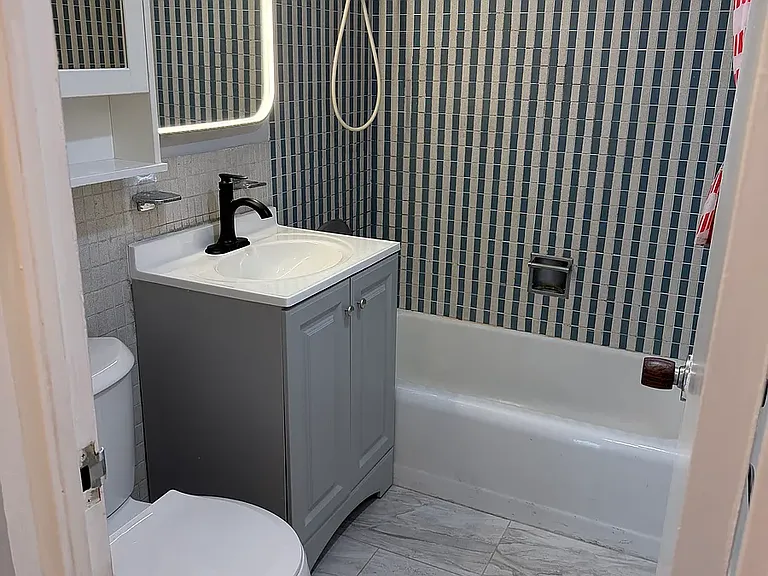 29 Concord Ave #212 — Photo 11
