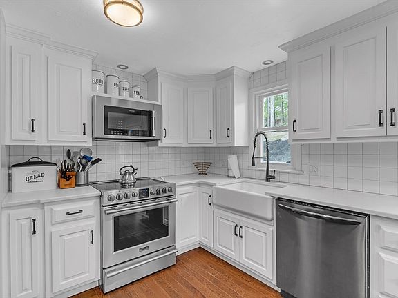 2nd image of 41 Church St