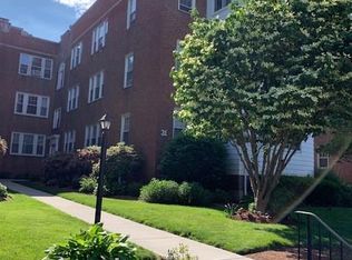 31 Robin Rd #1, West Hartford, CT 06119