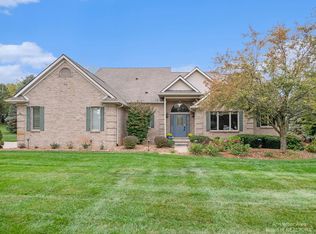 9018 Yorkshire Dr, Saline, MI 48176