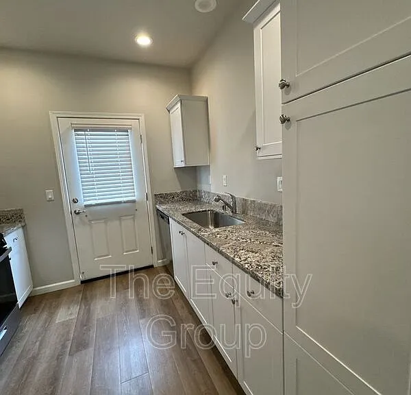 414 S Summit St #103 — Photo 14