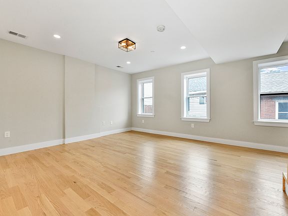 5th image of 11 Webster Ave #2