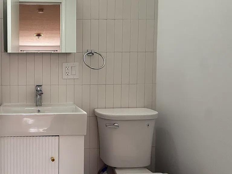25-82 Steinway St #2 — Photo 15