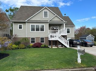 112 Point O Woods Dr, Toms River, NJ 08753