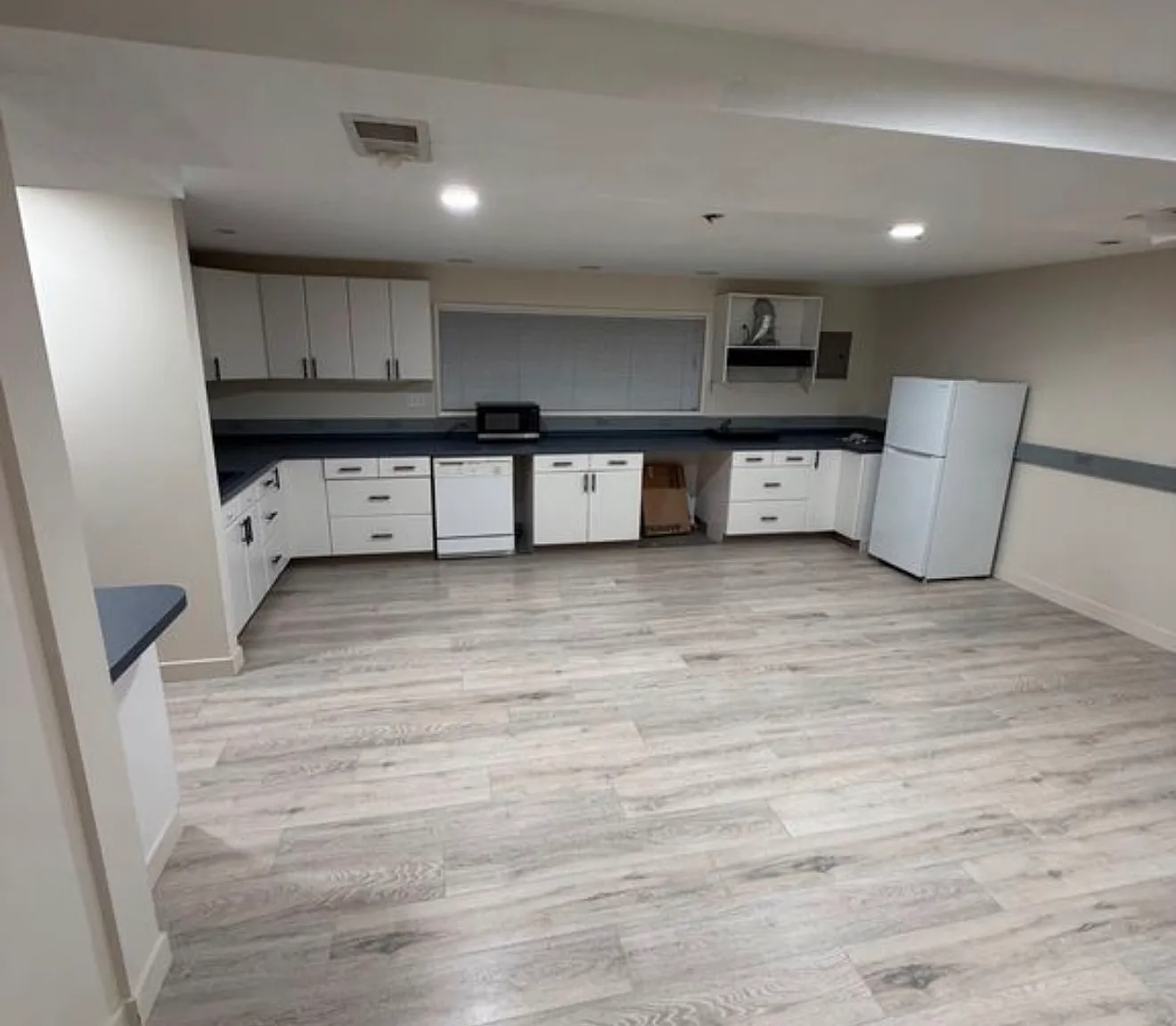 2 bed, 1000 sqft, $1,750 — Photo 2