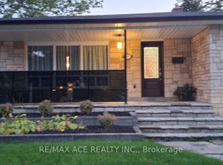 17 Janellan Ter, Toronto, ON M1E 3M8