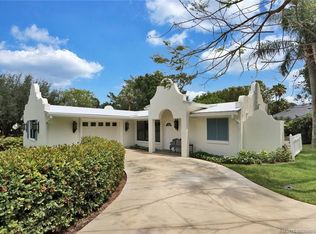 21 Emarita Way, Sewalls Pt, FL 34996