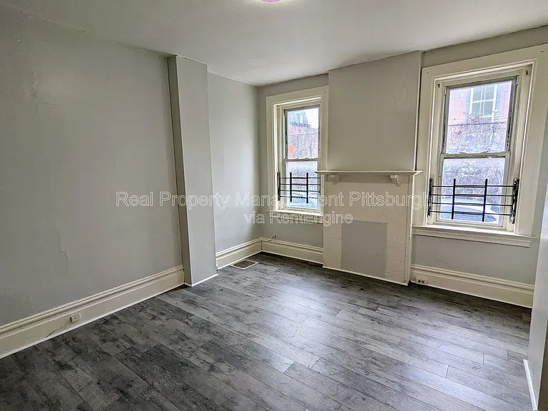 42 Van Braam St #2 — Photo 9