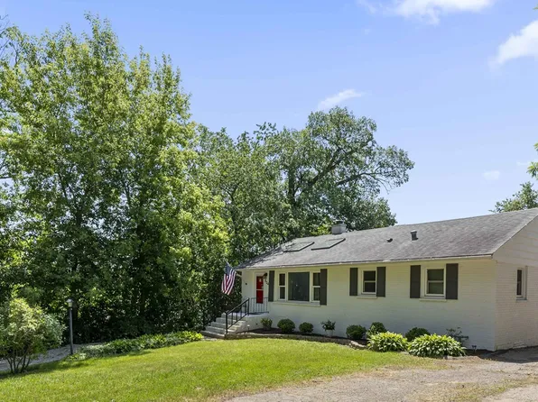 524 Cheyenne Dr, Lake In The Hills, IL 60156