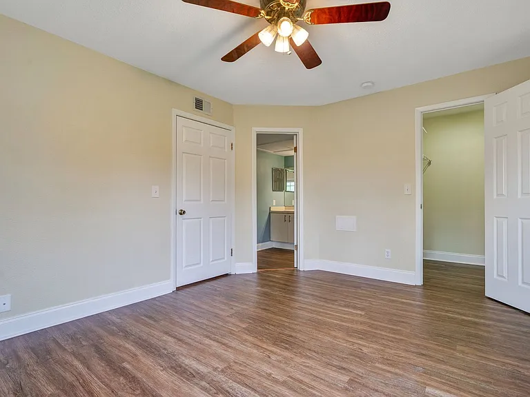 370 Lake Tahoe Ct #202 — Photo 11
