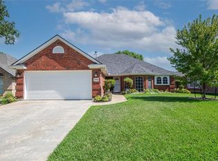 1081 Westgrove Dr, Saginaw, TX 76179