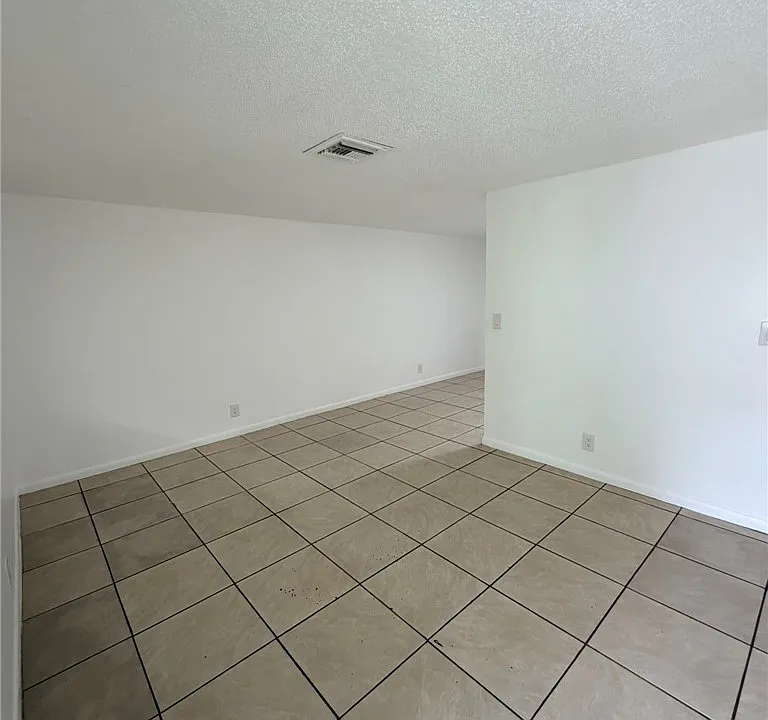 286-296 Lowell Ave #286
