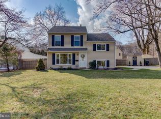 2 Sandy Ln, Malvern, PA 19355