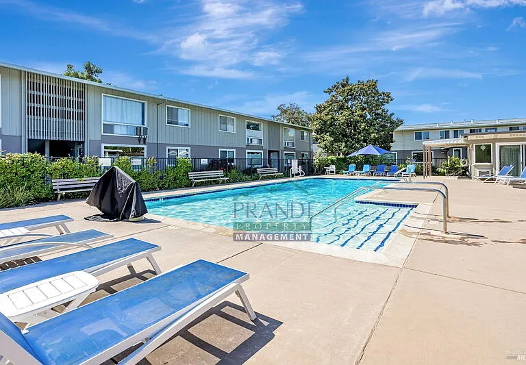 1032 Los Gamos Rd #D — Photo 15