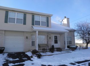 1452 Root St, Crest Hill, IL 60403