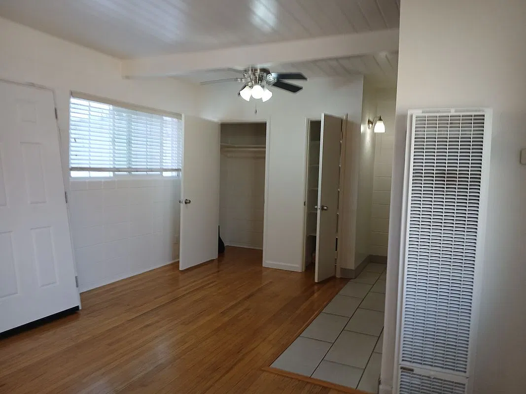 Studio, 1.0 bath, 320 sqft, $2,600 — Photo 3