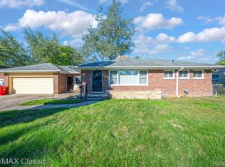 24335 Rosebud Ave, Eastpointe, MI 48021