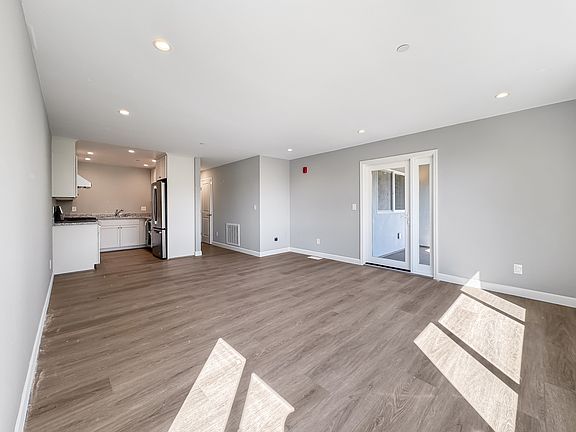 4th image of 4124 Lyon Ave #1164232