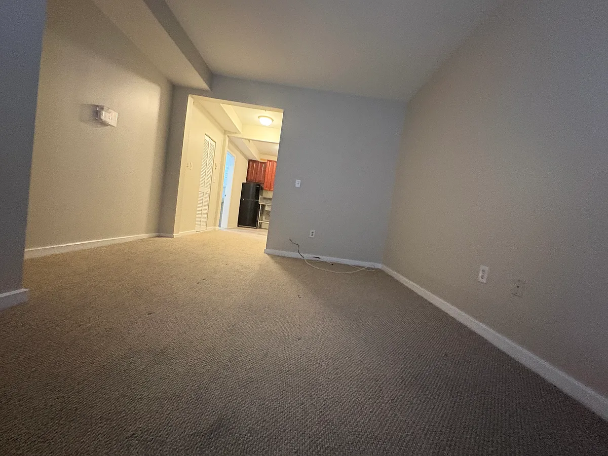 Building Photo - 49 Austin St #14