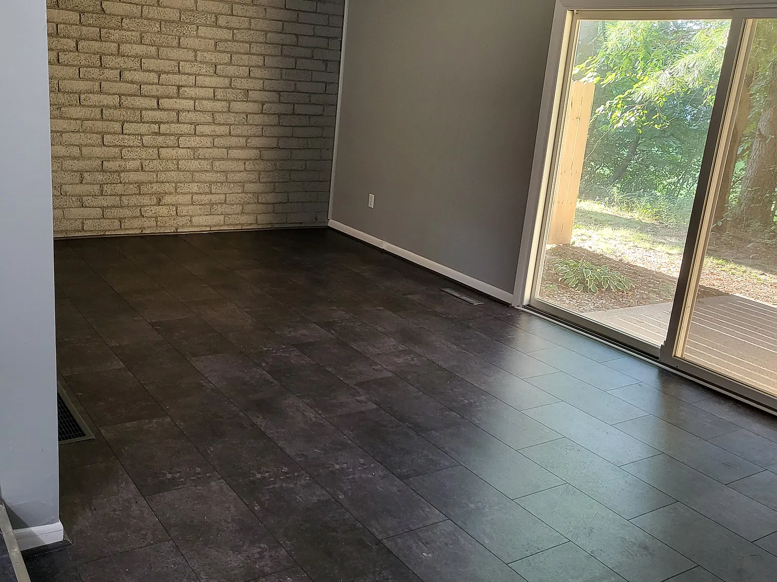 2 bed, 1.5 bath, 1250 sqft, $1,400 — Photo 3