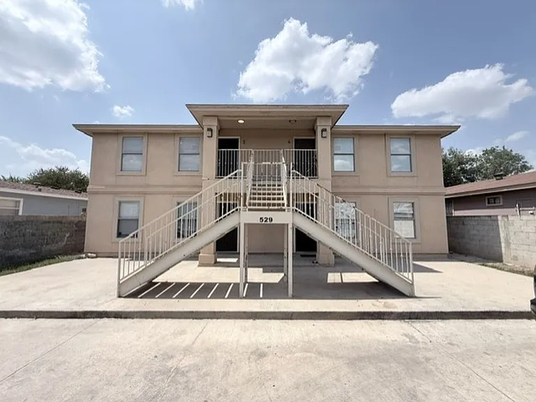 529 Norwich Loop — Photo 1