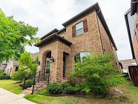 2nd image of 1113 Peacock Blvd