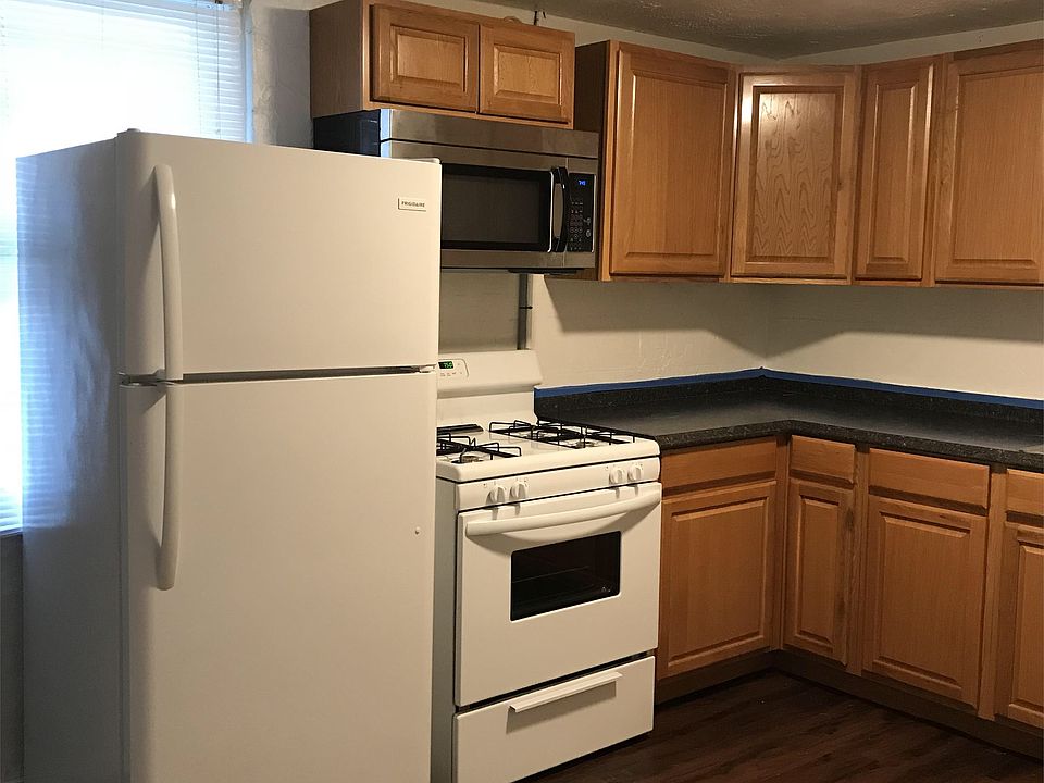 1st image of 1013 1/2 Elm Ave APT D