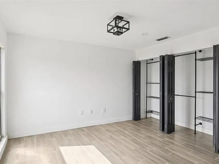 170 E Davis Blvd — Photo 9