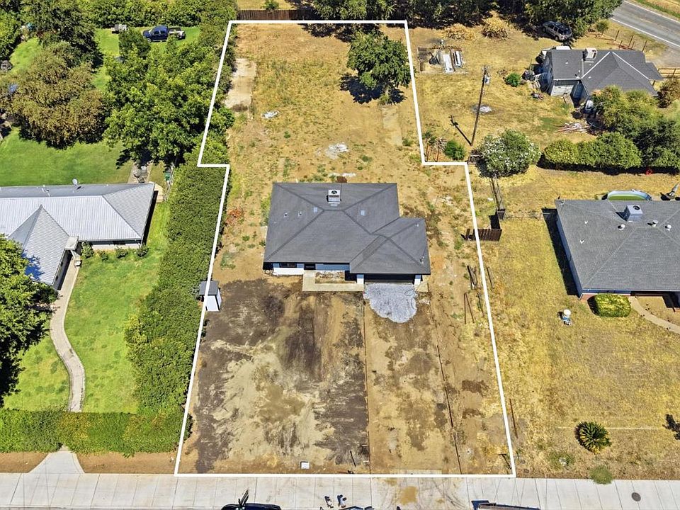 1st image of 3106 2nd St