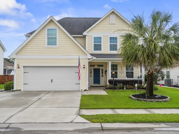 411 Topcrest Ln, Moncks Corner, SC 29461