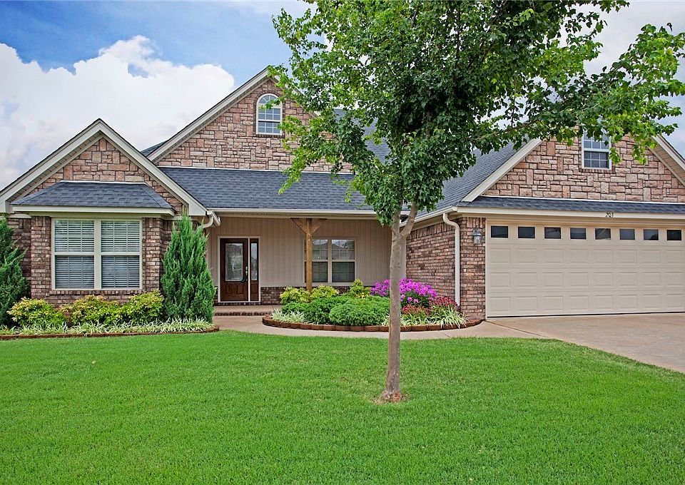 1st image of 203 Windsor Dr