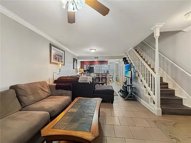 2 bed, 3.0 bath, 1300 sqft, $2,400 — Photo 4