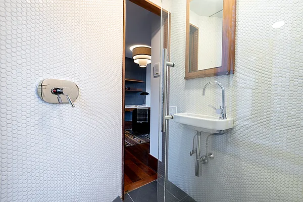 Rented by Finest Furnished LLC | media 116