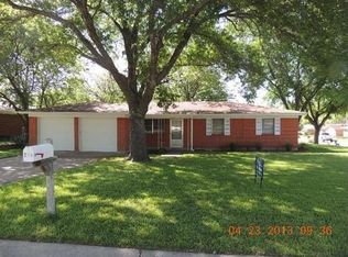 217 Vernon Castle Ave, Benbrook, TX 76126