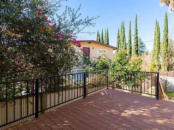 5th image of 233 Vista Glen Ln