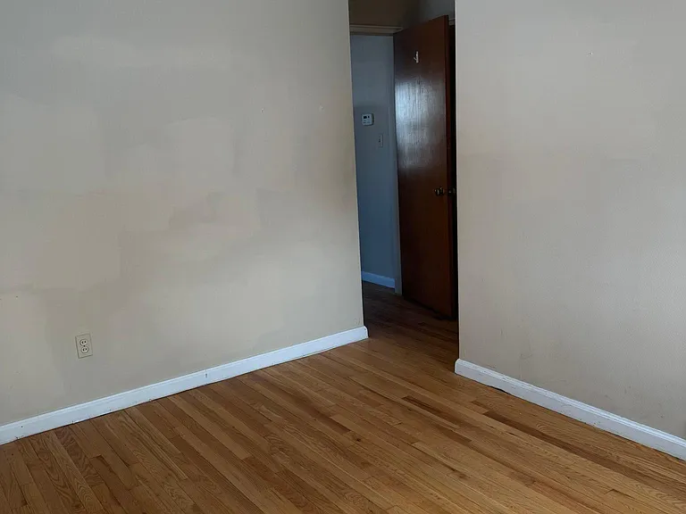 21909 Snow Ave — Photo 29