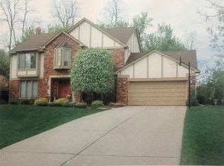 6330 Odessa Dr, West Bloomfield, MI 48324