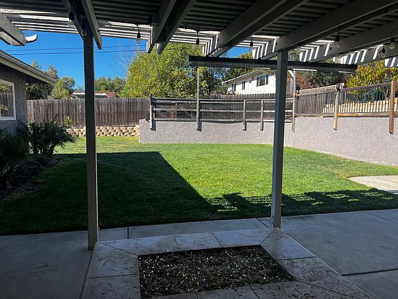 3rd image of 1061 Lime Pl