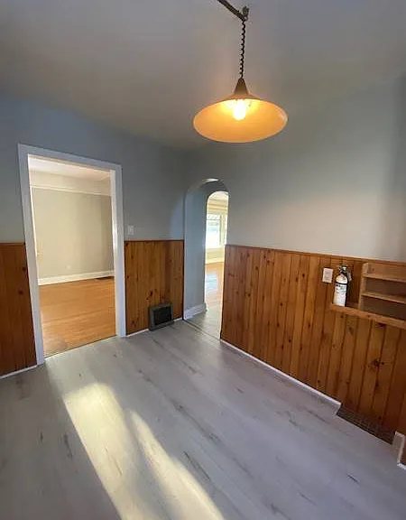 12 Margaret Ave N — Photo 16