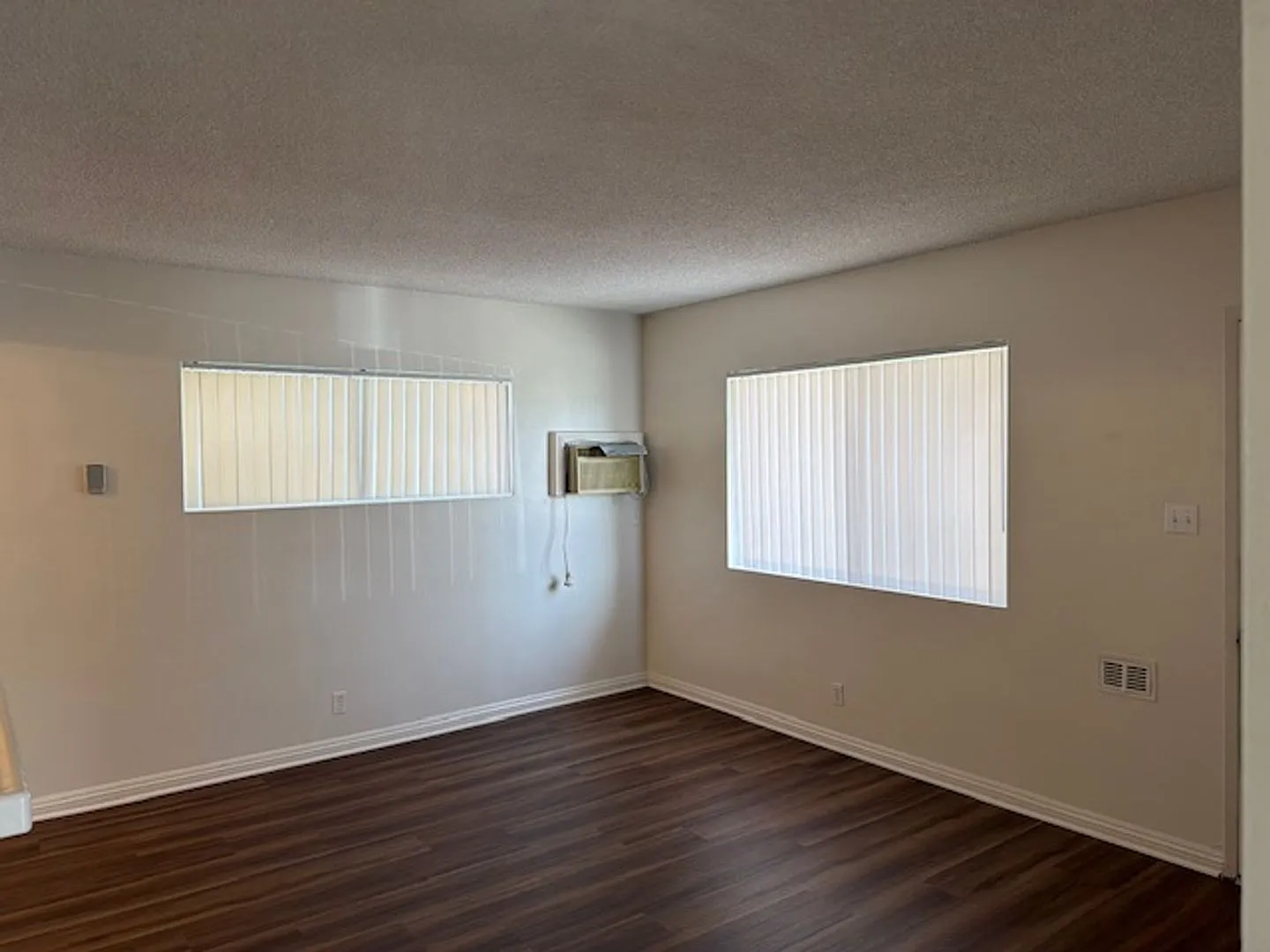 2 Bdrm, 2 Ba Including Garage! — Photo 3