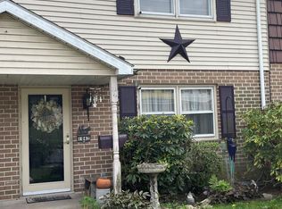1842 Lakeside Dr, Middletown, PA 17057