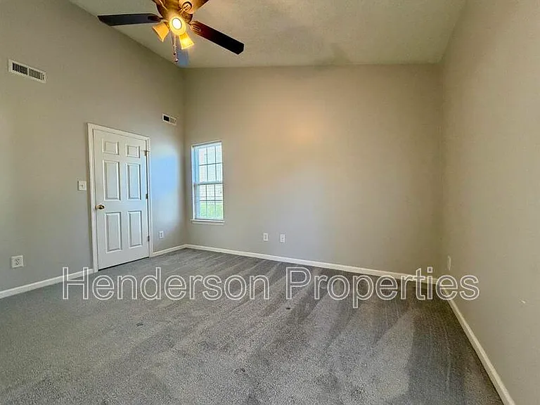 1848 Duke Adam St — Photo 18