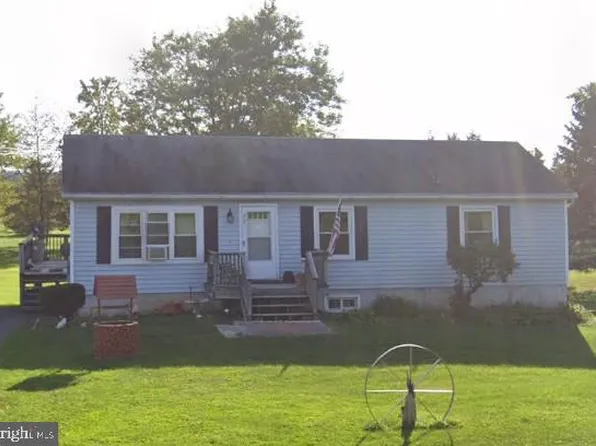 568 Swamp Picnic Rd, Gilbertsville, PA 19525