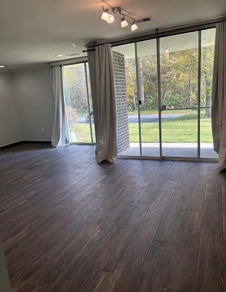 10230 Prince Pl — Photo 2
