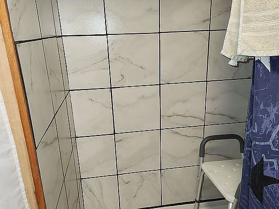 Bathroom shower