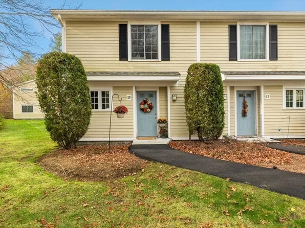 6 Janet Rd APT 12, South Easton, MA 02375