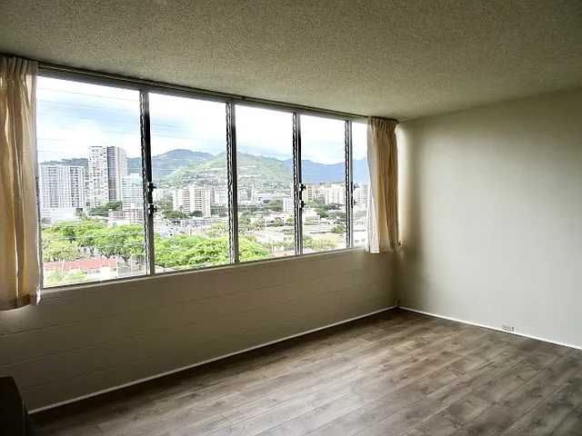 1650 Kanunu St — Photo 2