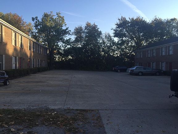 3rd image of 101 Barringer Dr #102